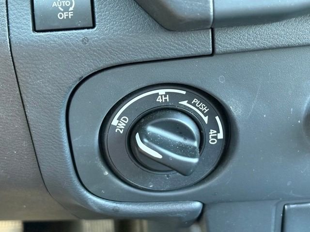 2025 Nissan Frontier King Cab SV 4x4
