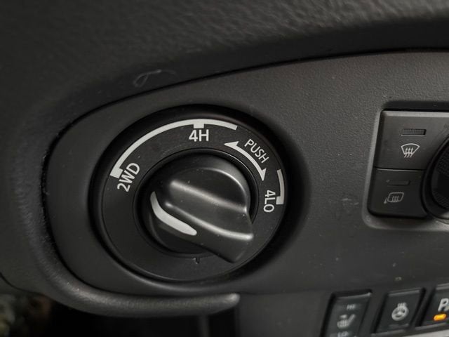 2024 Nissan Frontier Crew Cab SV 4x4