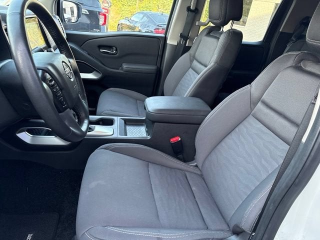 2024 Nissan Frontier Crew Cab SV 4x4