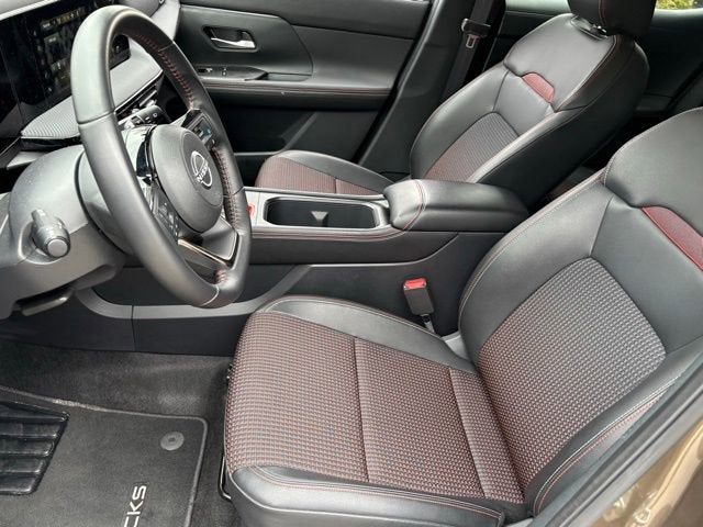 2025 Nissan Kicks SR Intelligent AWD