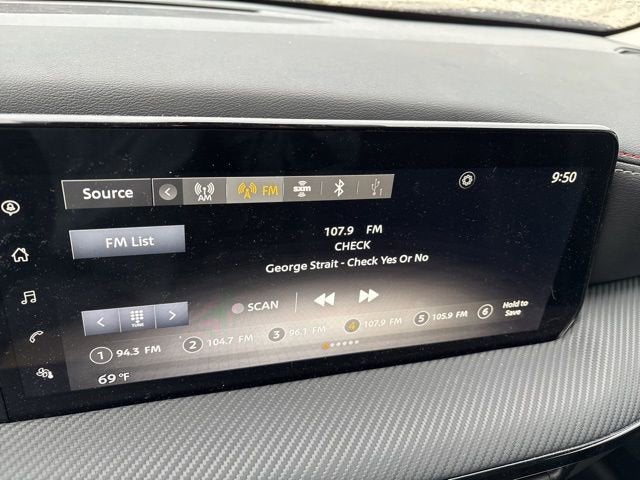 2025 Nissan Kicks SR Intelligent AWD