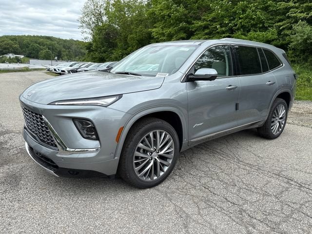 2026 Buick Enclave Avenir AWD's photo