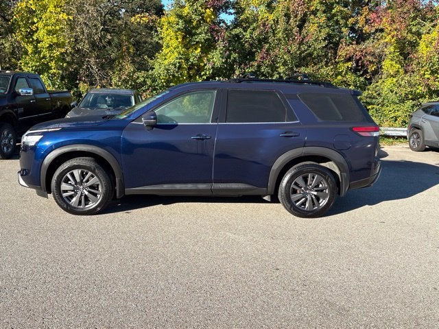 2022 Nissan Pathfinder SV 4WD
