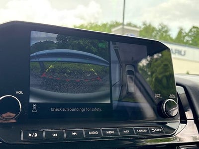 2023 Nissan Pathfinder SL 4WD