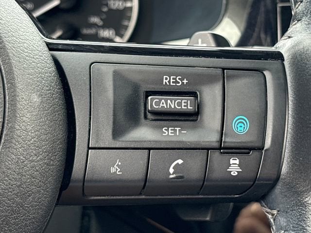 2023 Nissan Pathfinder SL 4WD