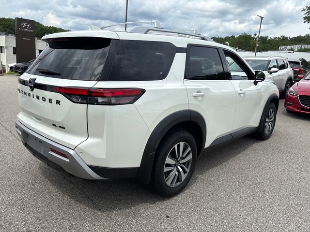 2023 Nissan Pathfinder SL 4WD