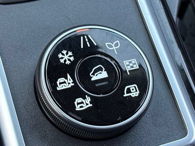 2024 Nissan Pathfinder SL 4WD