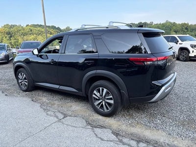 2024 Nissan Pathfinder SL 4WD