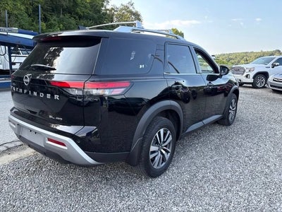 2024 Nissan Pathfinder SL 4WD