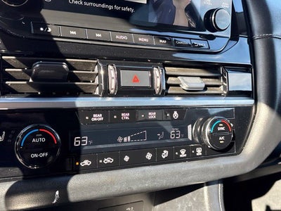 2023 Nissan Pathfinder SL 4WD