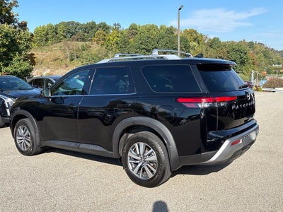 2023 Nissan Pathfinder SL 4WD