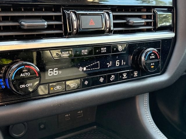 2025 Nissan Pathfinder Platinum 4WD