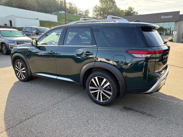 2025 Nissan Pathfinder Platinum 4WD