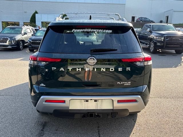 2025 Nissan Pathfinder Platinum 4WD