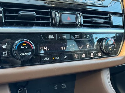 2023 Nissan Pathfinder Platinum 4WD