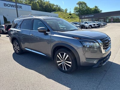 2023 Nissan Pathfinder Platinum 4WD