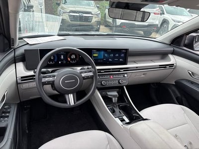 2025 Hyundai Tucson SE