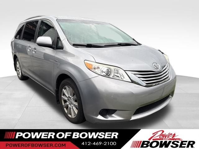 2017 Toyota Sienna LE