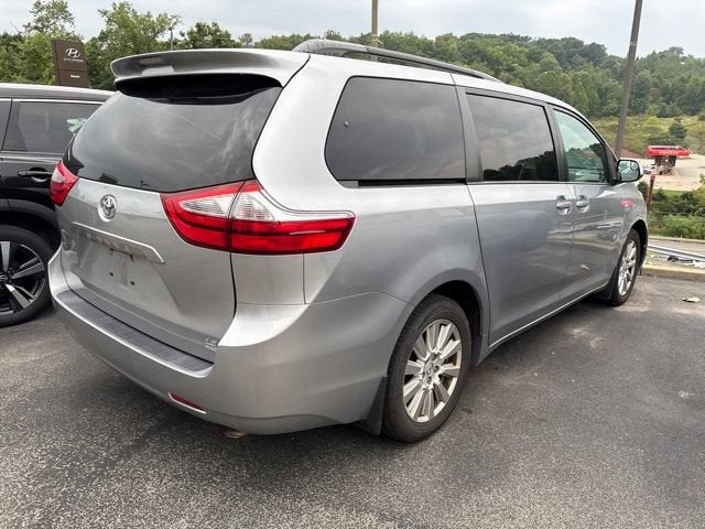 2017 Toyota Sienna LE