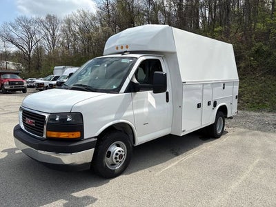 2025 GMC Savana Cutaway 3500 1WT