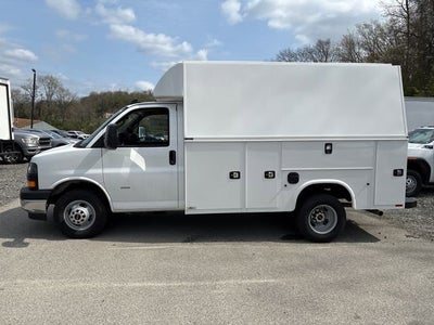 2025 GMC Savana Cutaway 3500 1WT