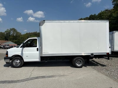 2026 GMC Savana Cutaway 3500 1WT