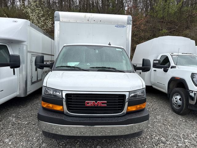 2026 GMC Savana Cutaway 3500 1WT