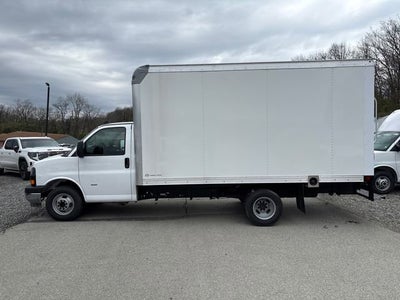 2026 GMC Savana Cutaway 3500 1WT