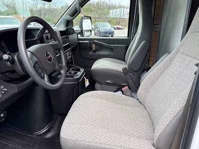 2026 GMC Savana Cutaway 3500 1WT