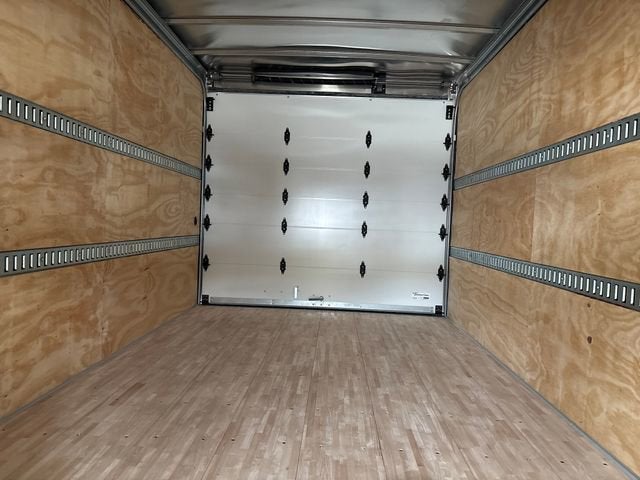 2026 GMC Savana Cutaway 3500 1WT