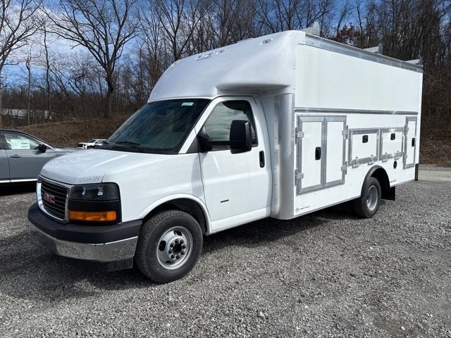 2026 GMC Savana Cutaway 3500 1WT