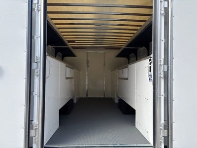 2026 GMC Savana Cutaway 3500 1WT