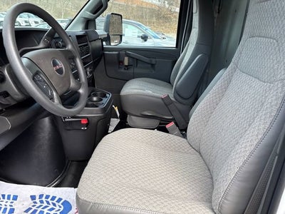 2026 GMC Savana Cutaway 3500 1WT