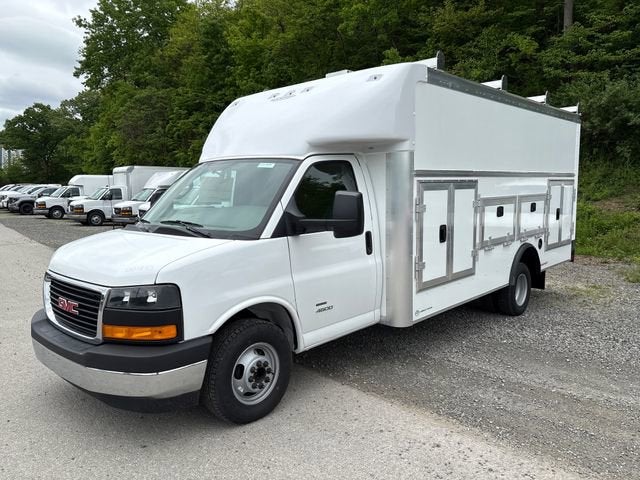2026 GMC Savana Cutaway 4500 2WT