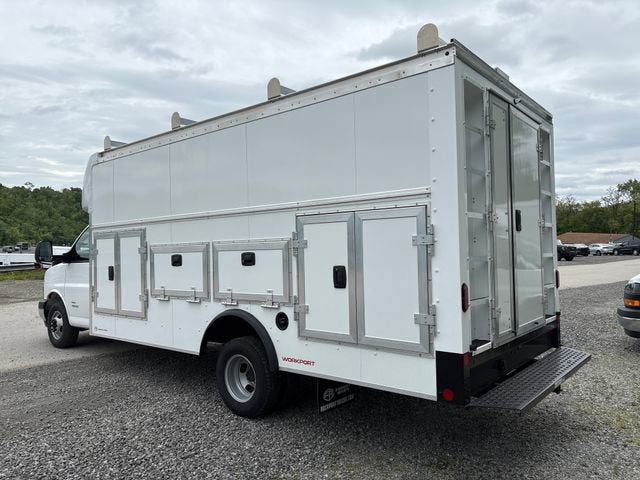 2026 GMC Savana Cutaway 4500 2WT