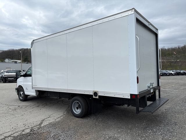 2026 GMC Savana Cutaway 4500 2WT