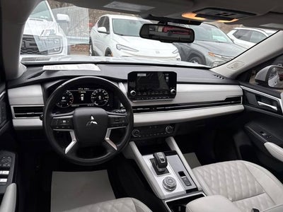 2024 Mitsubishi Outlander SEL