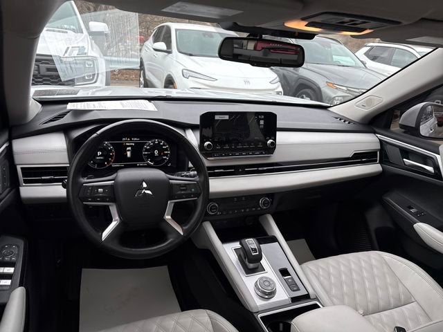 2024 Mitsubishi Outlander SEL