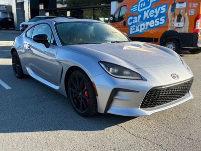 2025 Toyota GR86 Premium