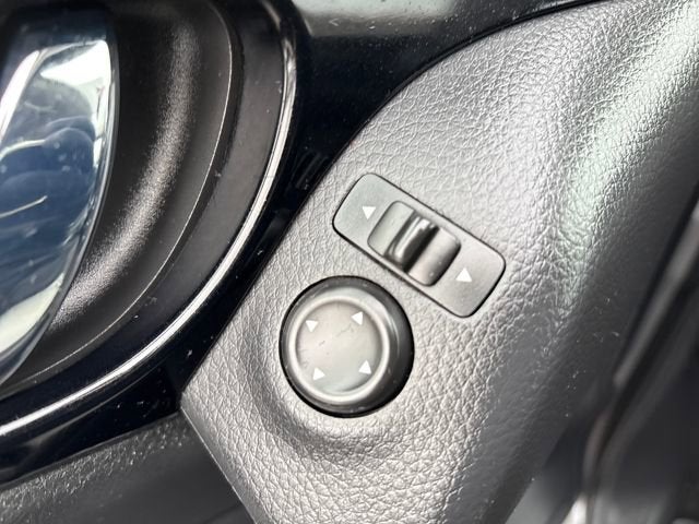 2017 Nissan Rogue Sport SV