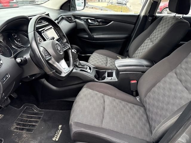 2017 Nissan Rogue Sport SV