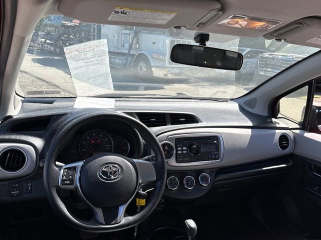 2012 Toyota Yaris L