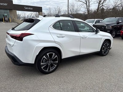 2025 Lexus UX 300h Premium
