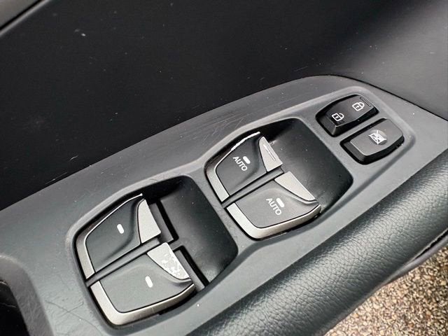 2017 Hyundai Santa Fe Limited Ultimate