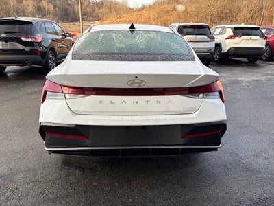 2025 Hyundai Elantra Limited