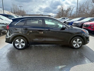 2022 Kia Niro LX