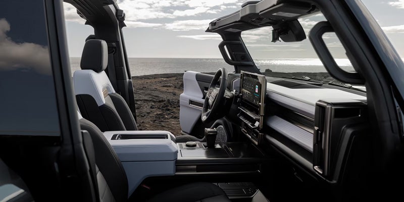GMC Hummer-EV-SUV interior
